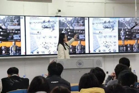 副院长康帆